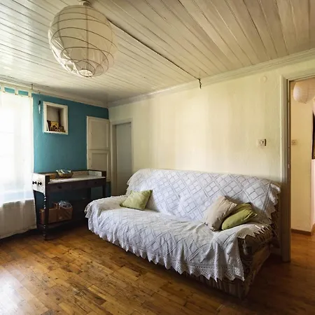 Nerida's-traditional 3 Bedroom Townhouse-bbq-view *