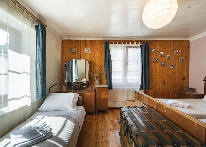 Сasa de vacaciones Nerida's-traditional 3 Bedroom Townhouse-bbq-view