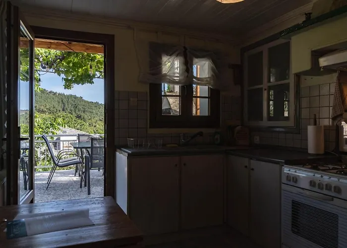 Сasa de vacaciones Nerida's-traditional 3 Bedroom Townhouse-bbq-view