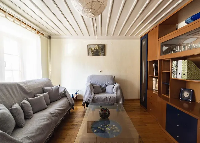 Сasa de vacaciones Nerida's-traditional 3 Bedroom Townhouse-bbq-view *