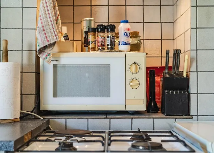 Nerida's-traditional 3 Bedroom Townhouse-bbq-view